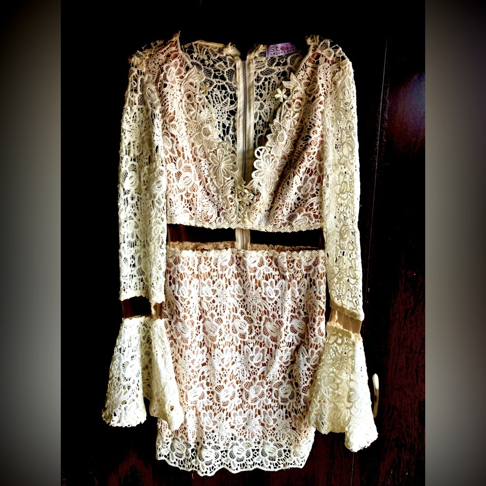 Stella Laguna Beach Long Sleeve Dress - Black